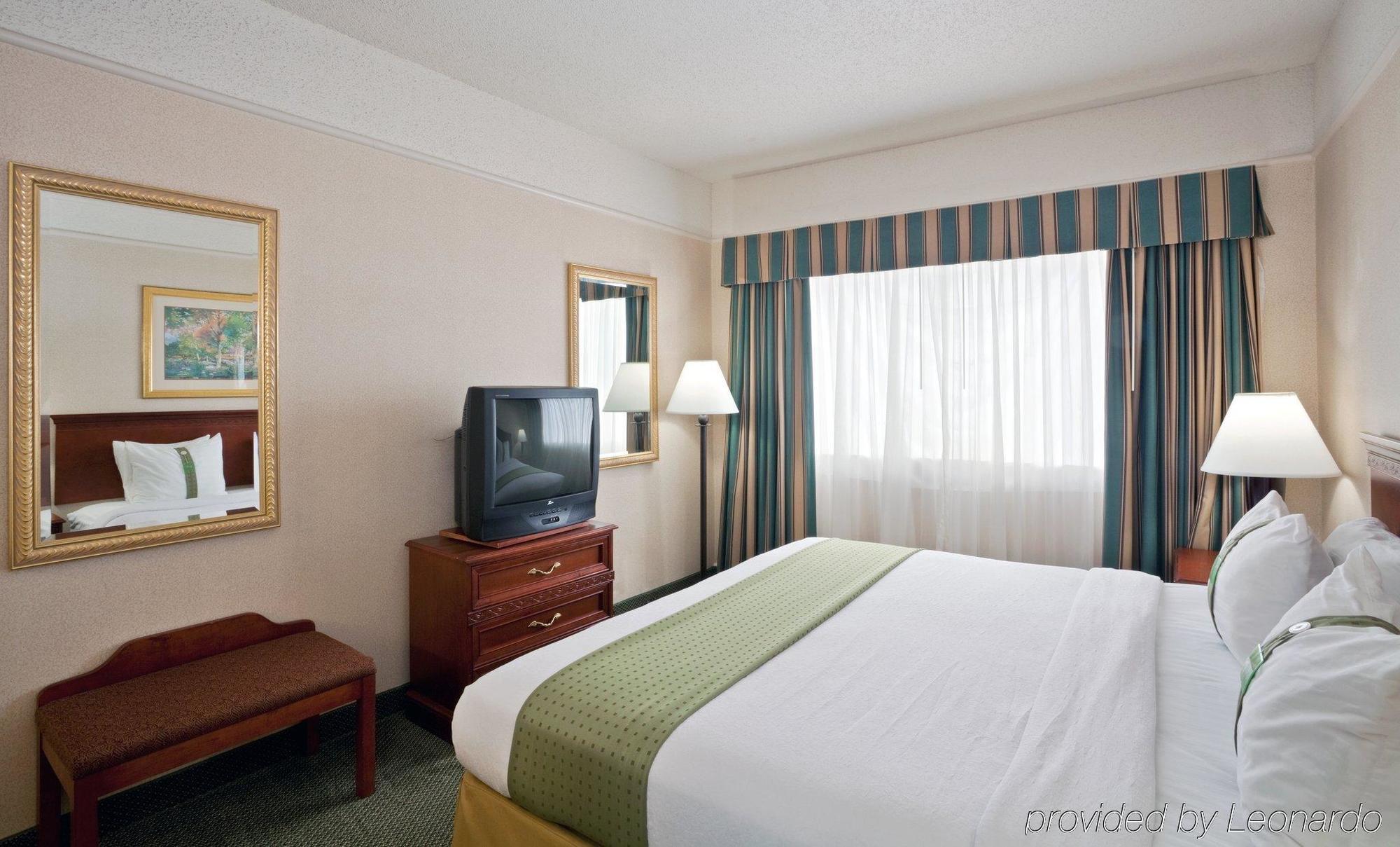 Holiday Inn Hotel & Suites Overland Park-West, An Ihg Hotel Phòng bức ảnh